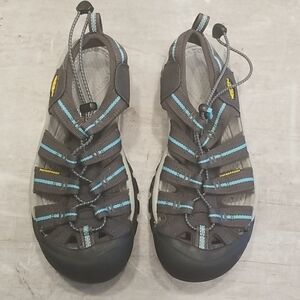 💕KEEN💕 Newport H2 Closed Toe Water Shoe 8.5